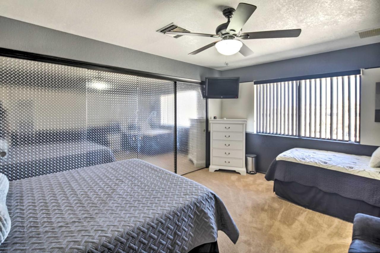 Bullhead City Home With Private Pool, Hot Tub And View Exterior photo